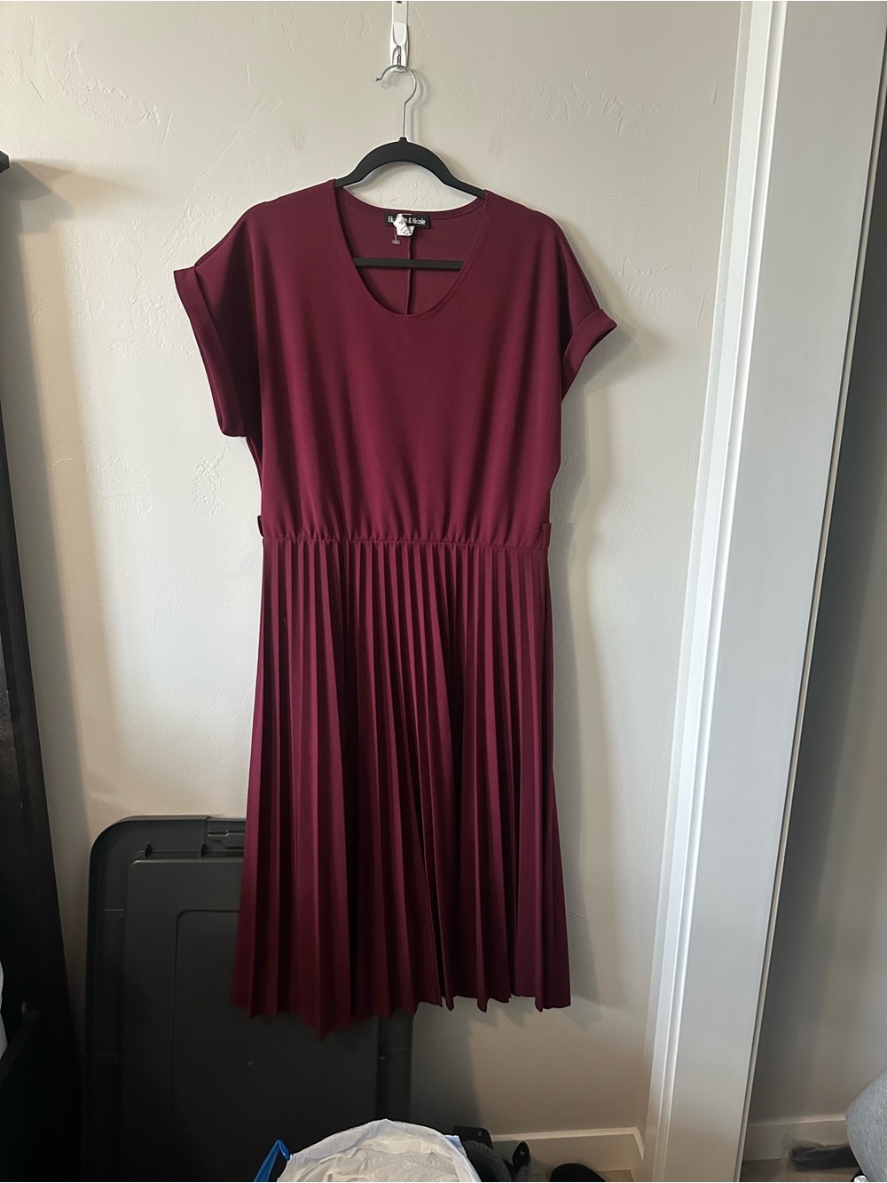Unbranded Burgundy Pleated Midi Dress with Elastic Waist